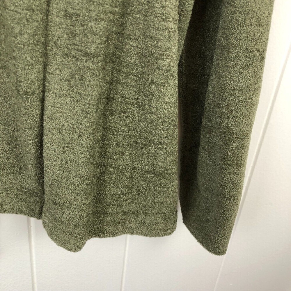Barefoot Dreams Slouchy Pullover in Olive Large - Picture 11 of 14